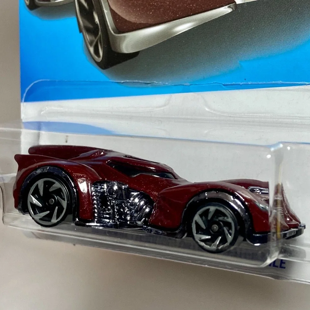 Hot‎ Wheels Batman Arkham Asylum Batmobile 32/250 Batman 2/5 Brown 1:64 NIP 2022